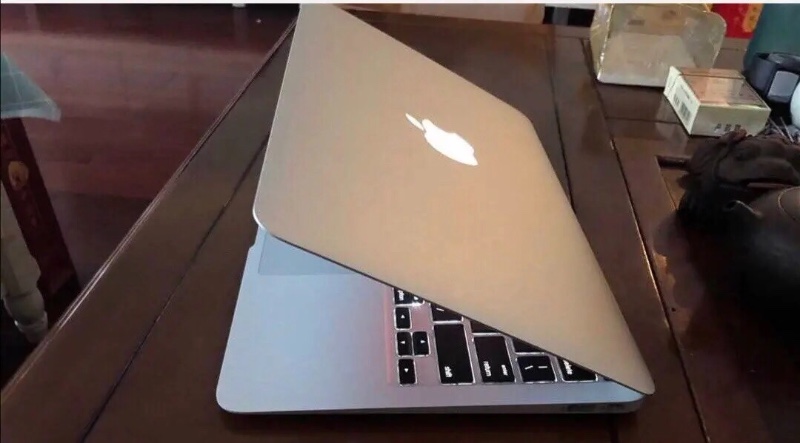 苹果笔记本11寸i5处理器